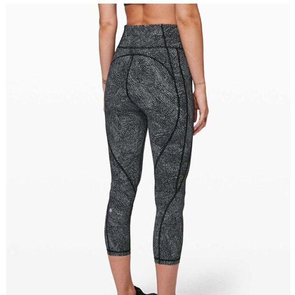 Lululemon Time To Sweat Crop *23" Free Spirit Alpine White Black - Picture 8 of 8